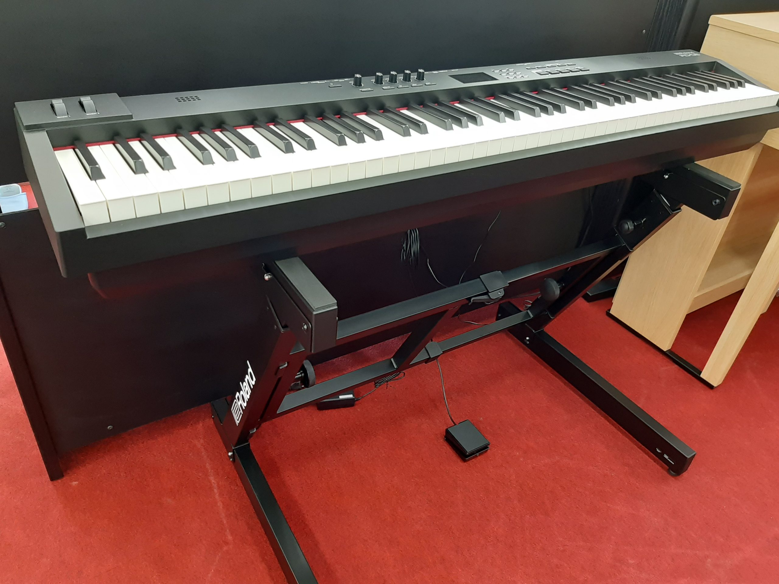 新品】デジタルピアノ Roland RD-08│ピアノ百貨公式サイト