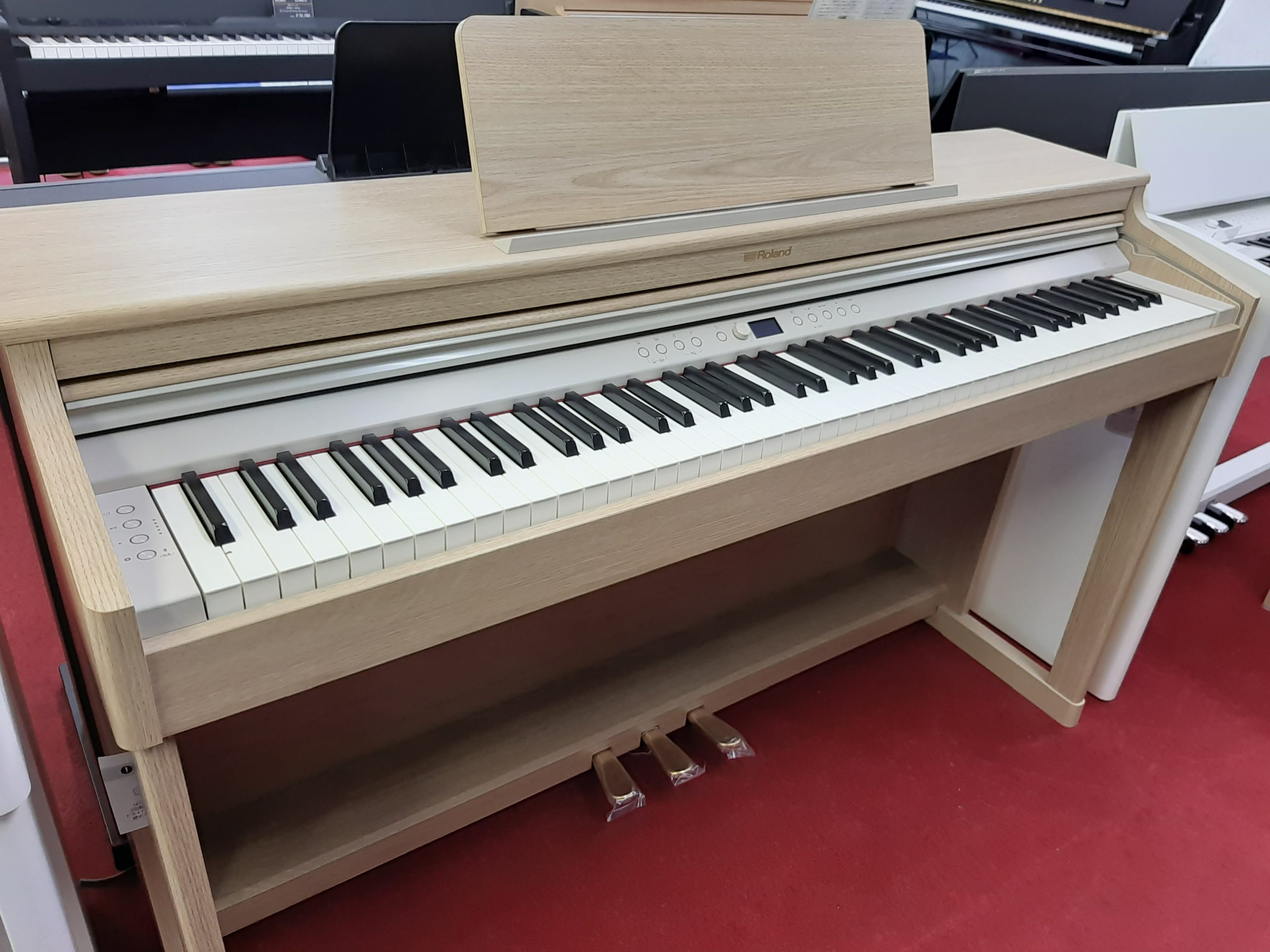 【新品】デジタルピアノ Roland RP701-LA