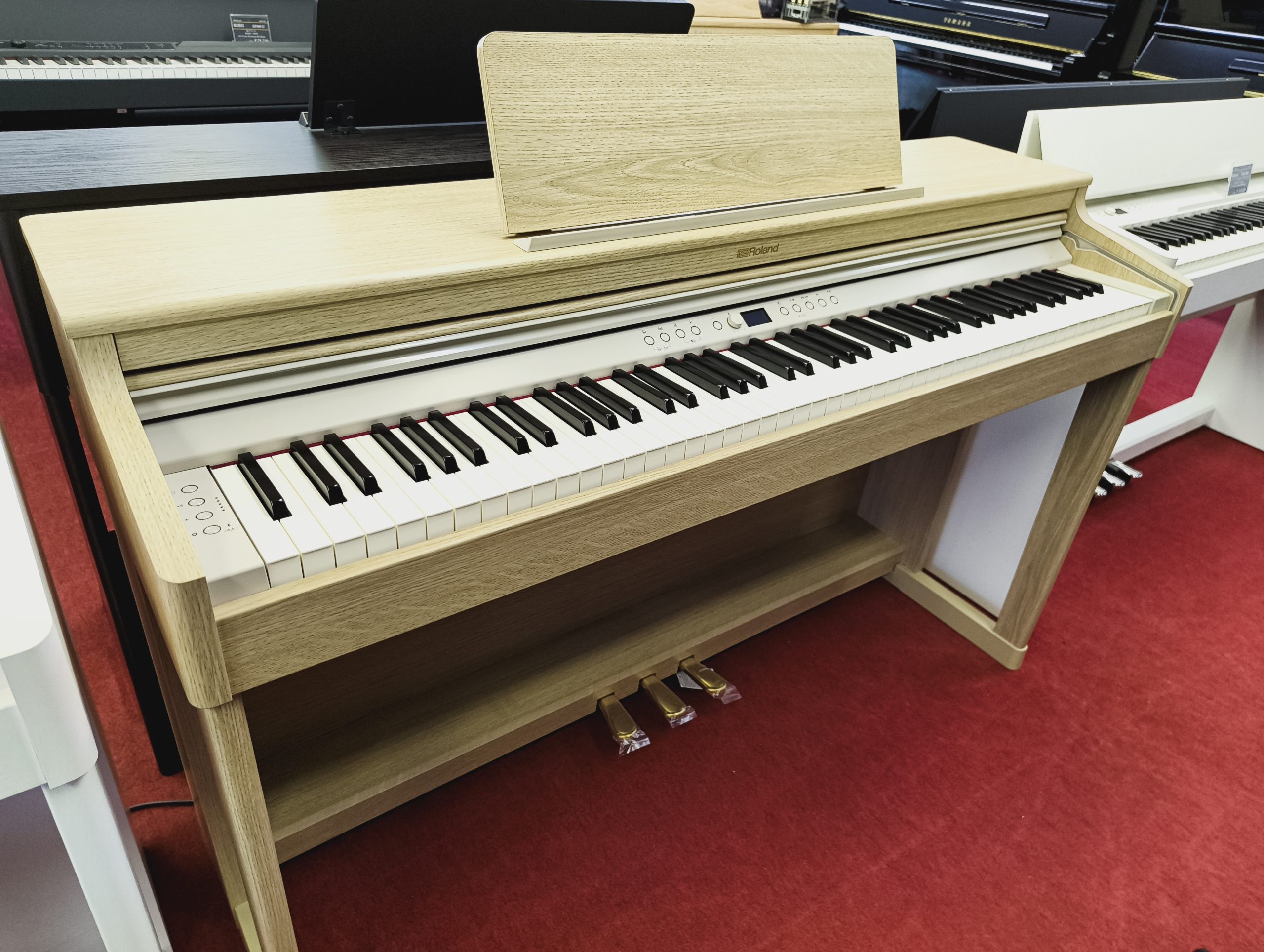  再入荷【新品】デジタルピアノ Roland RP701-LA