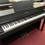   YAMAHA CLP-635B