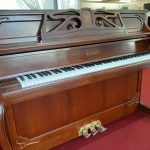  【中古】アップライトピアノ  Aizenaha  NS-230C 家具調 装飾 収納イス 輸入