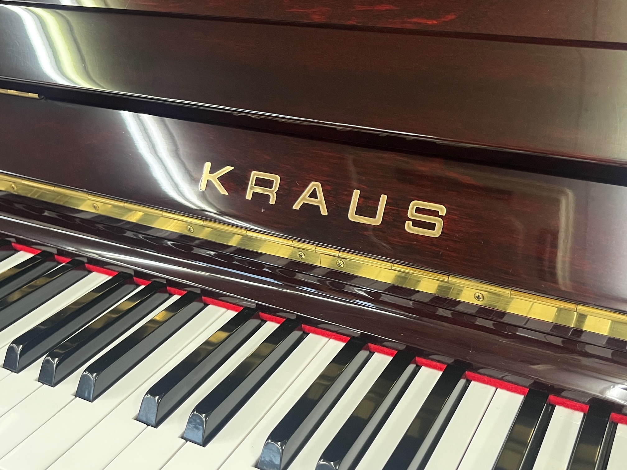 大成ピアノ中古アップライトピアノ KRAUS U-130