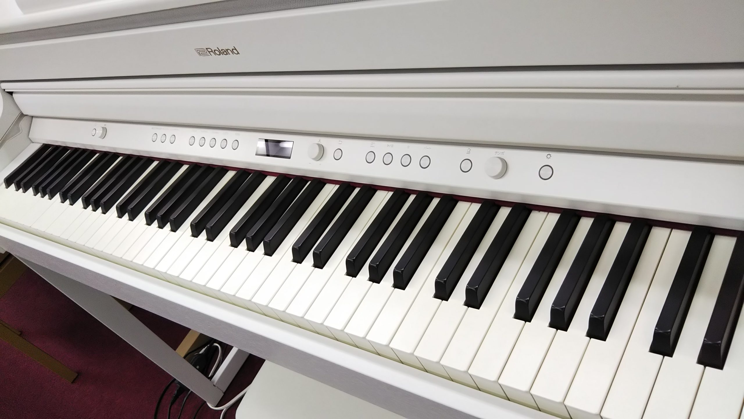 電子ピアノ ローランド HP704WHS