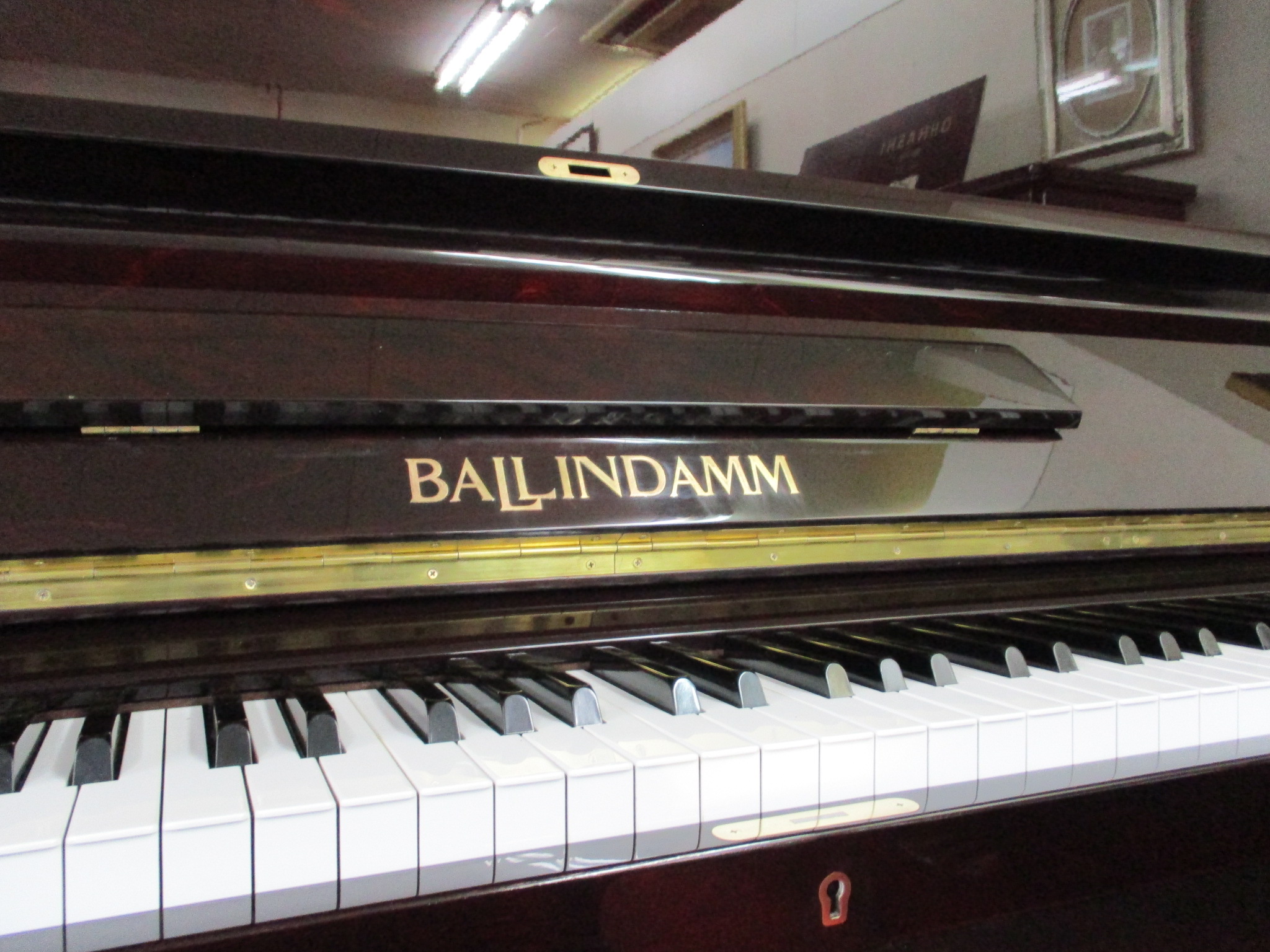 東洋ピアノ中古アップライトピアノ BALLINDAMM B-133 IMPERIAL│ピアノ