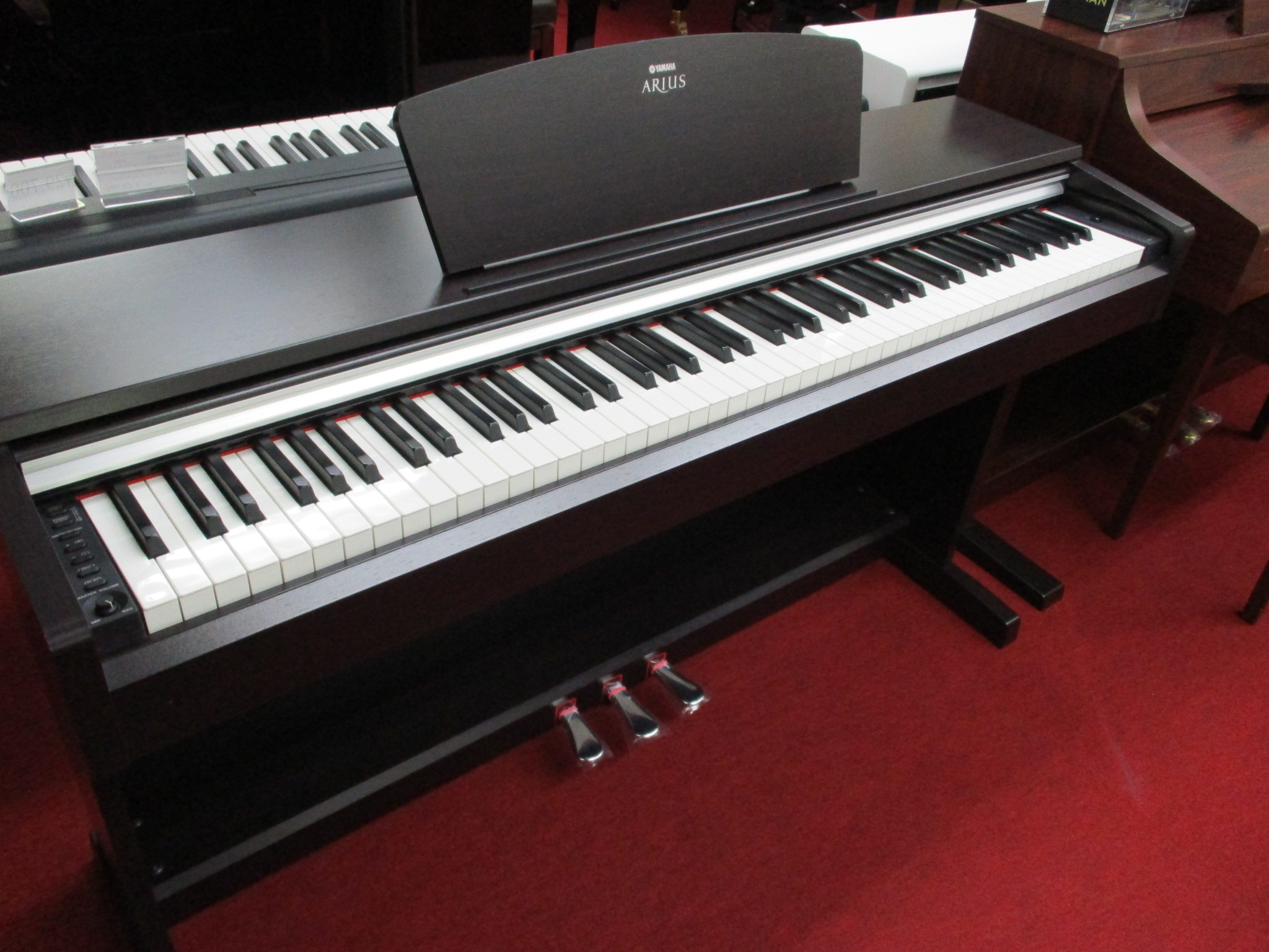 中古電子ピアノ YAMAHA ARIUS YDP-141