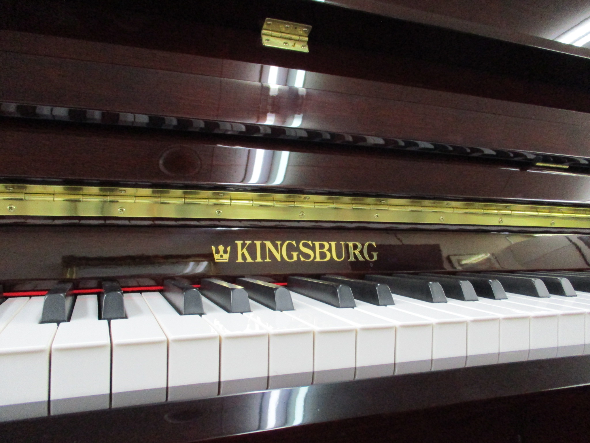 新品アップライトピアノ KINGSBURG KU110-BM