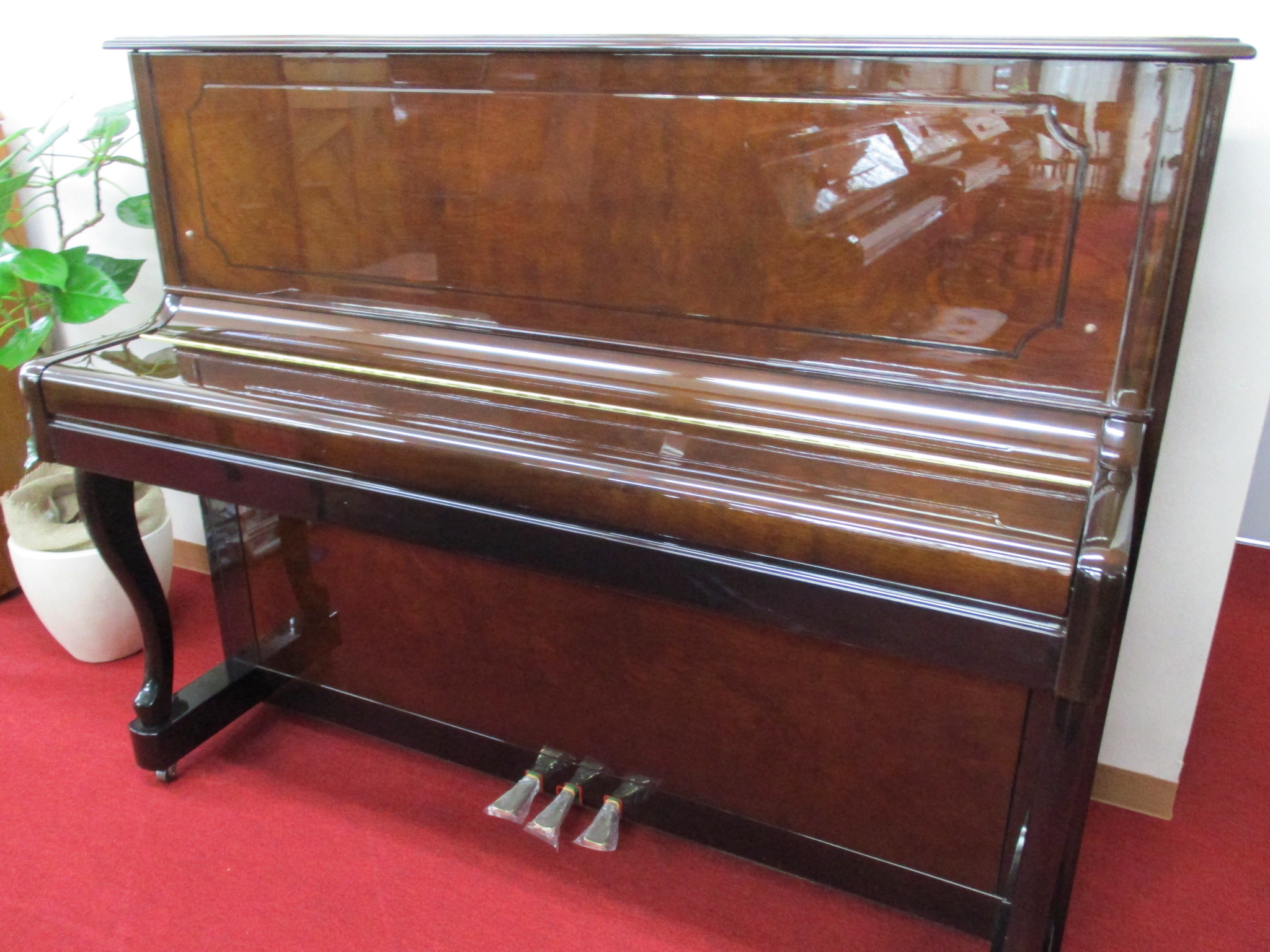 輸入中古アップライトピアノ GRATIAE PU-120WSC│ピアノ百貨公式サイト