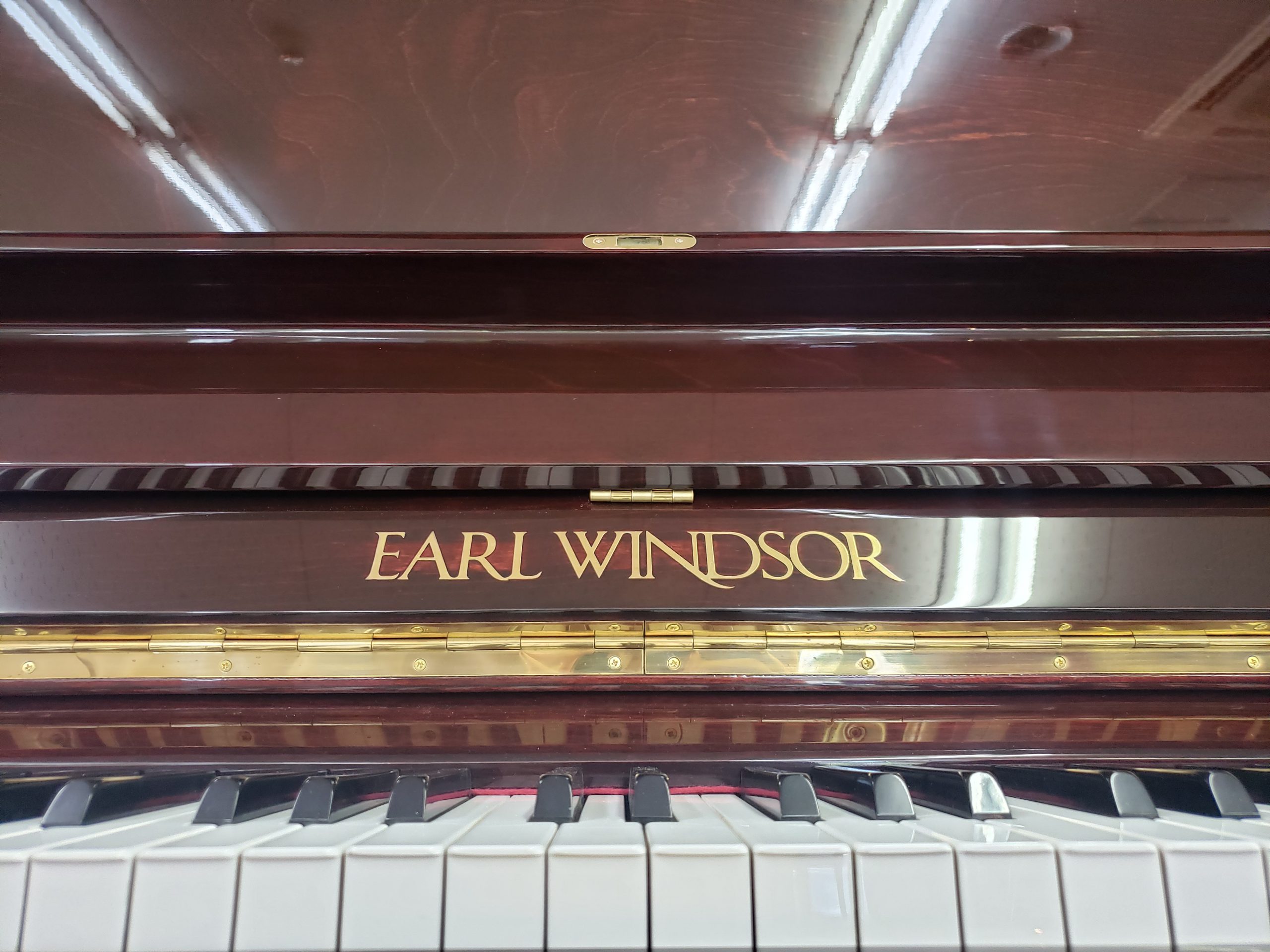 フローラピアノ中古アップライトピアノ EARL WINDSOR W115M DELUXE
