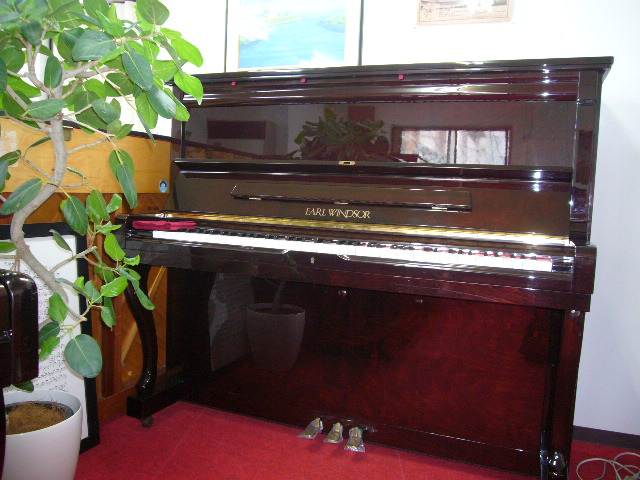 中古アップライトピアノ EARL WINDSOR W115M DELUXE│ピアノ百貨公式サイト
