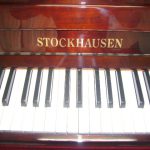 輸入中古アップライトピアノ STOCKHAUSEN 	SPU-121WN