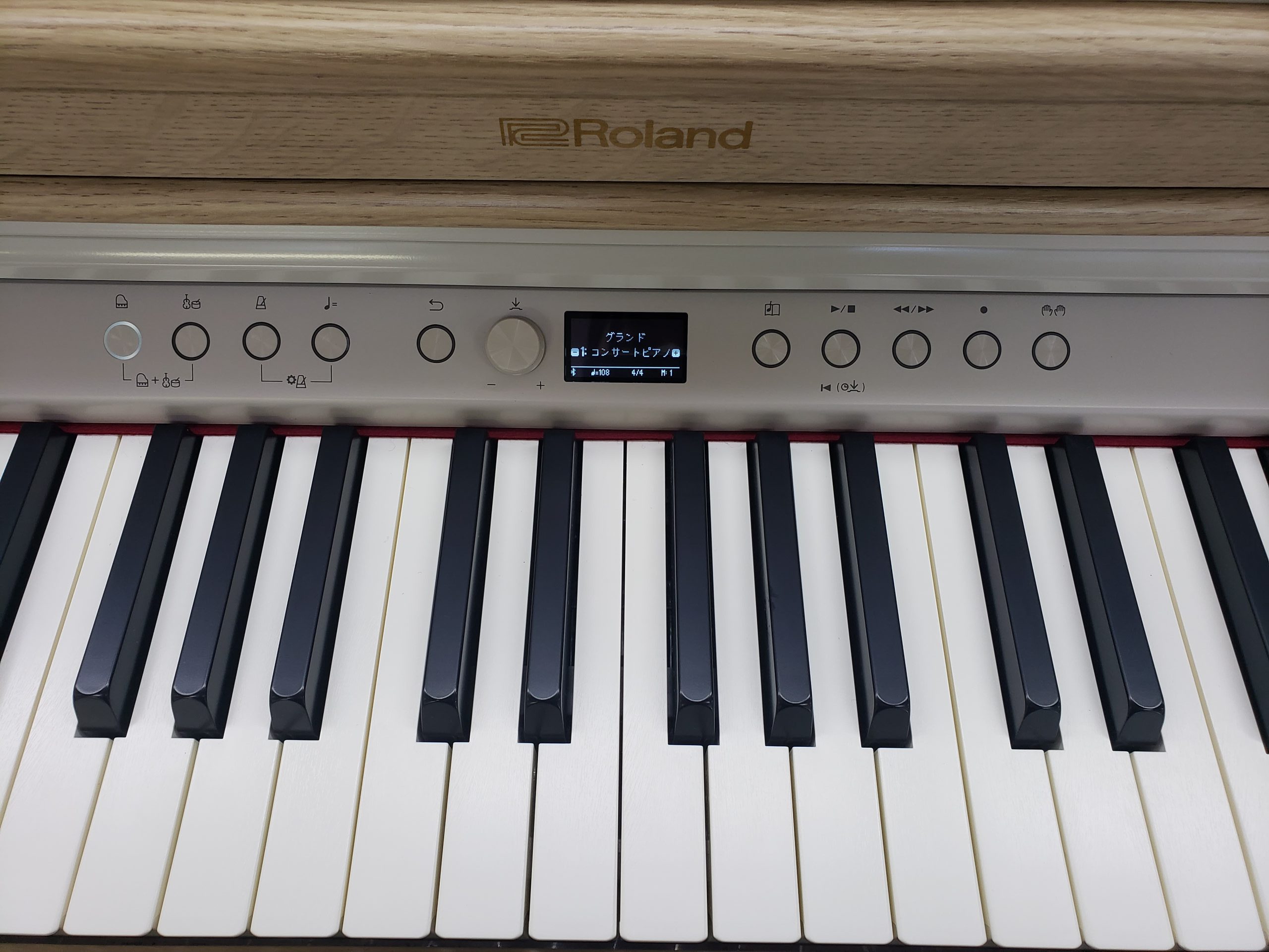 新品展示品電子ピアノ Roland RP701