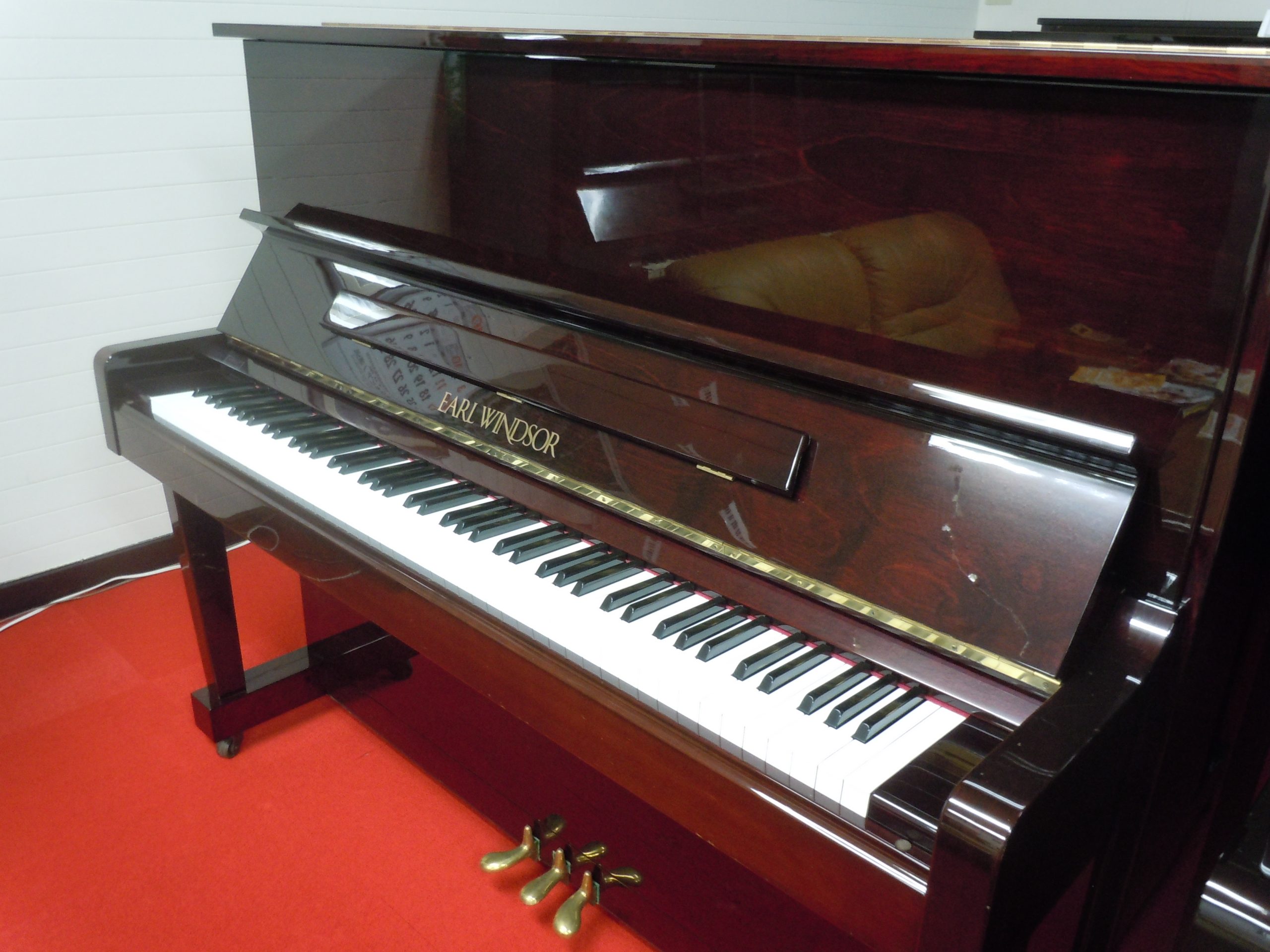 中古アップライトピアノ EARL WINDSOR W112│ピアノ百貨公式サイト