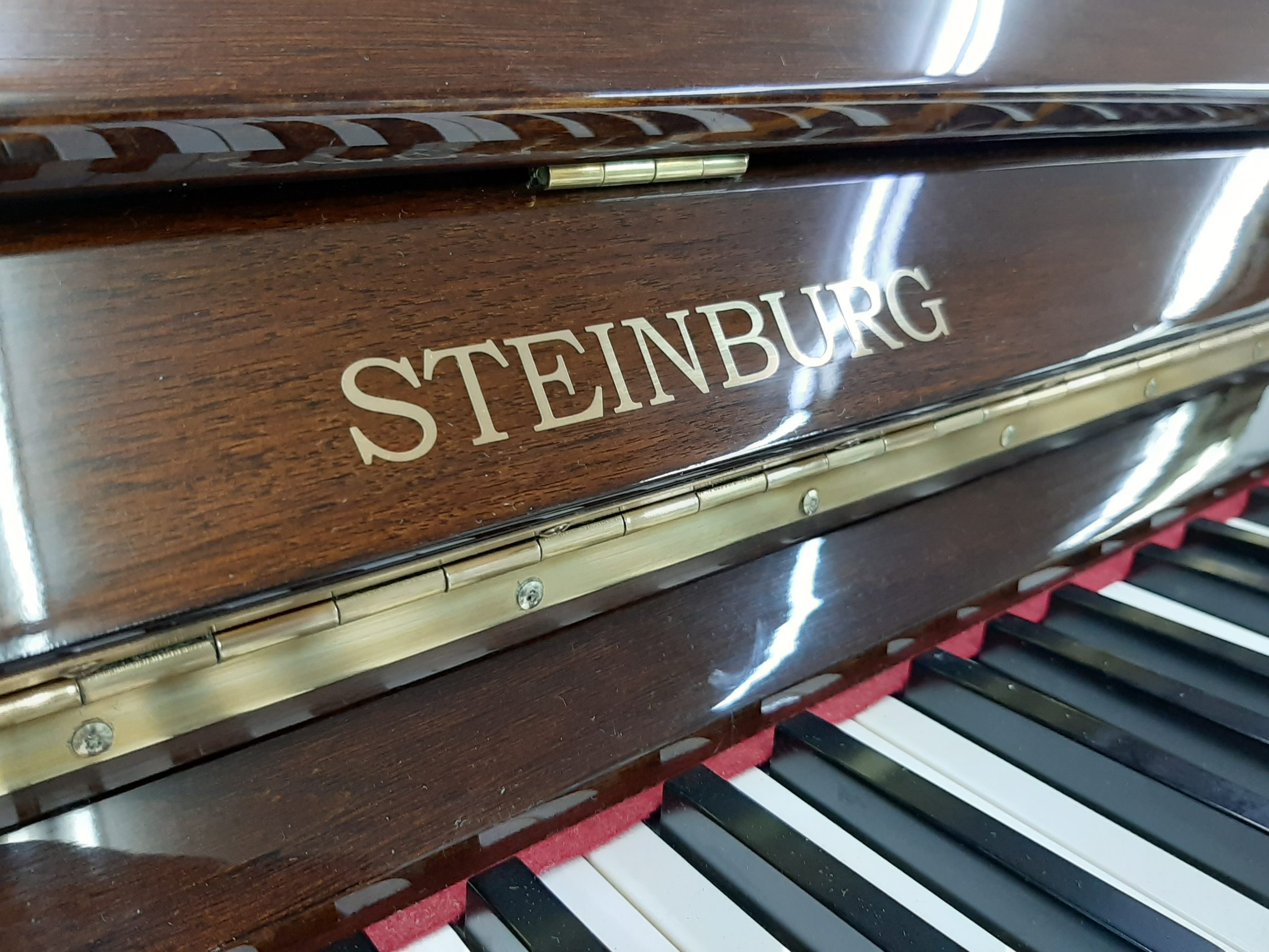 輸入中古アップライトピアノ STEINBURG MP-122