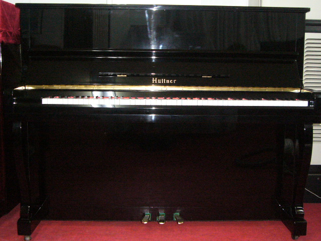 アップライトピアノ 東海楽器製造㈱ Huttner E1-B│ピアノ百貨公式サイト