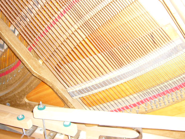 アップライトピアノ Niemeyer 114RP