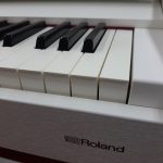 【新品電子ピアノ】 Roland F701-WH