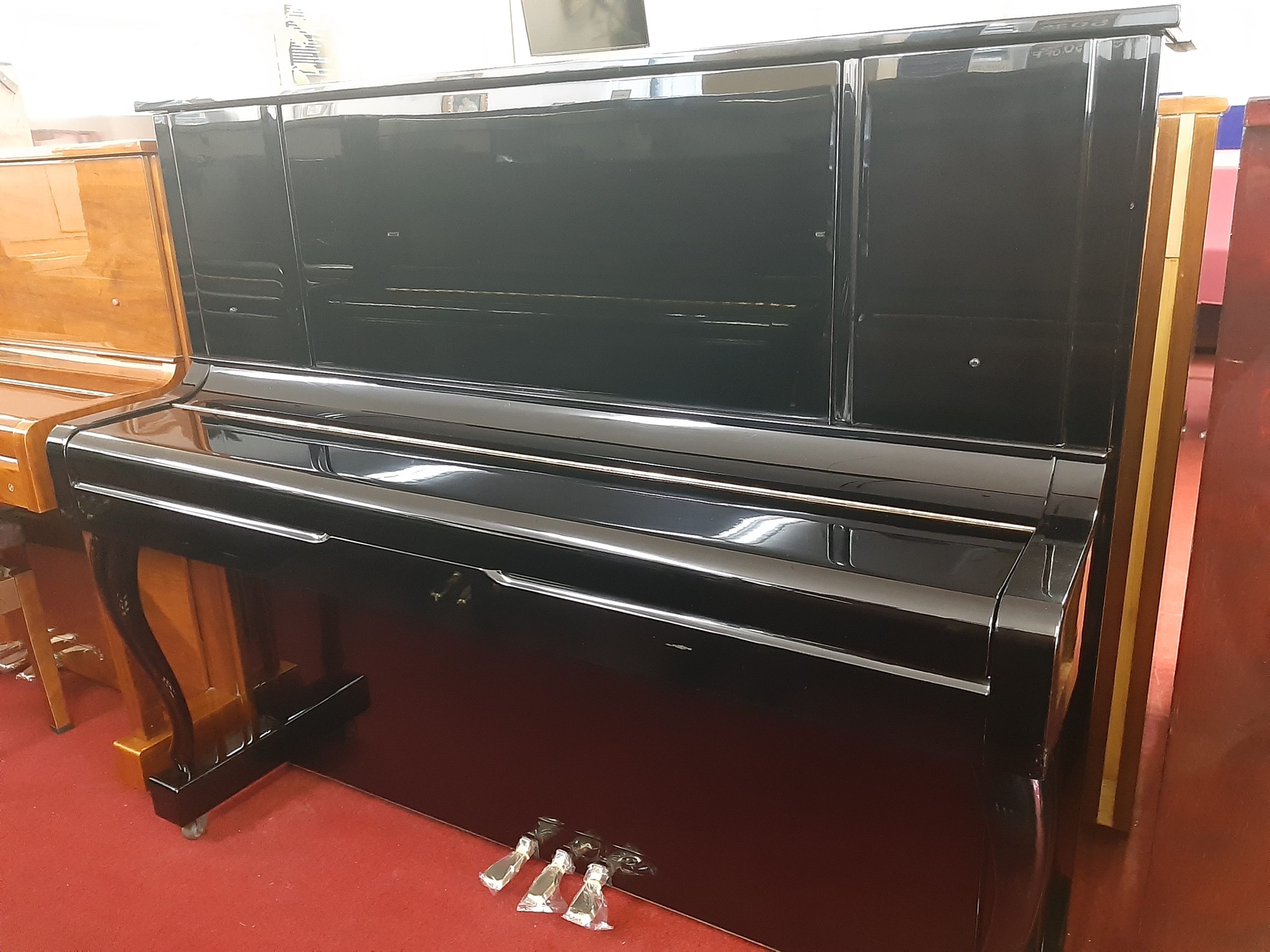 【5年保証付き】中古ピアノ Kreuizbach KA-27