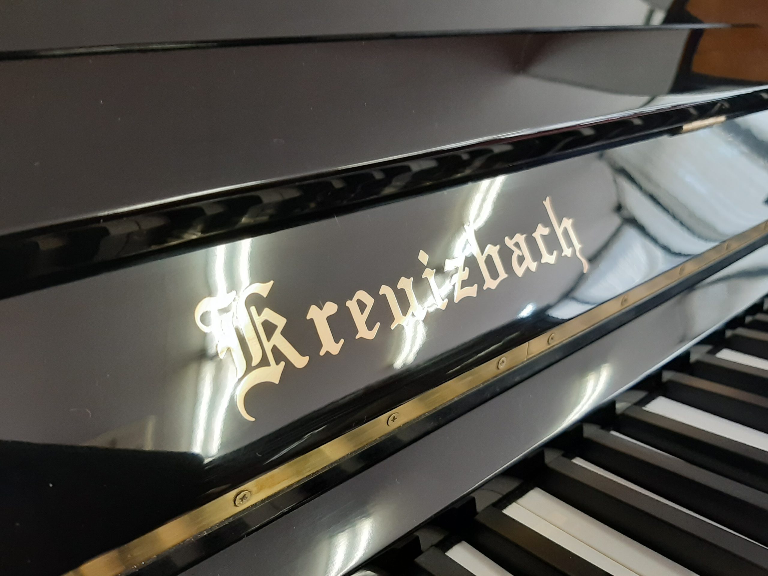 【5年保証付き】中古ピアノ Kreuizbach KA-27