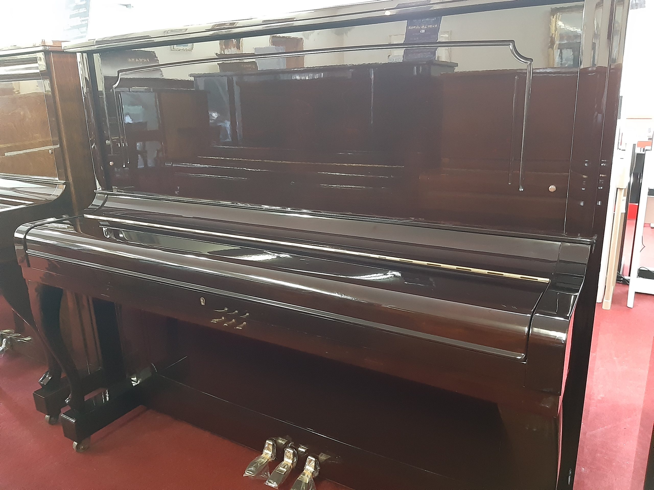 【5年保証付き】中古ピアノ APOLLO AS.300