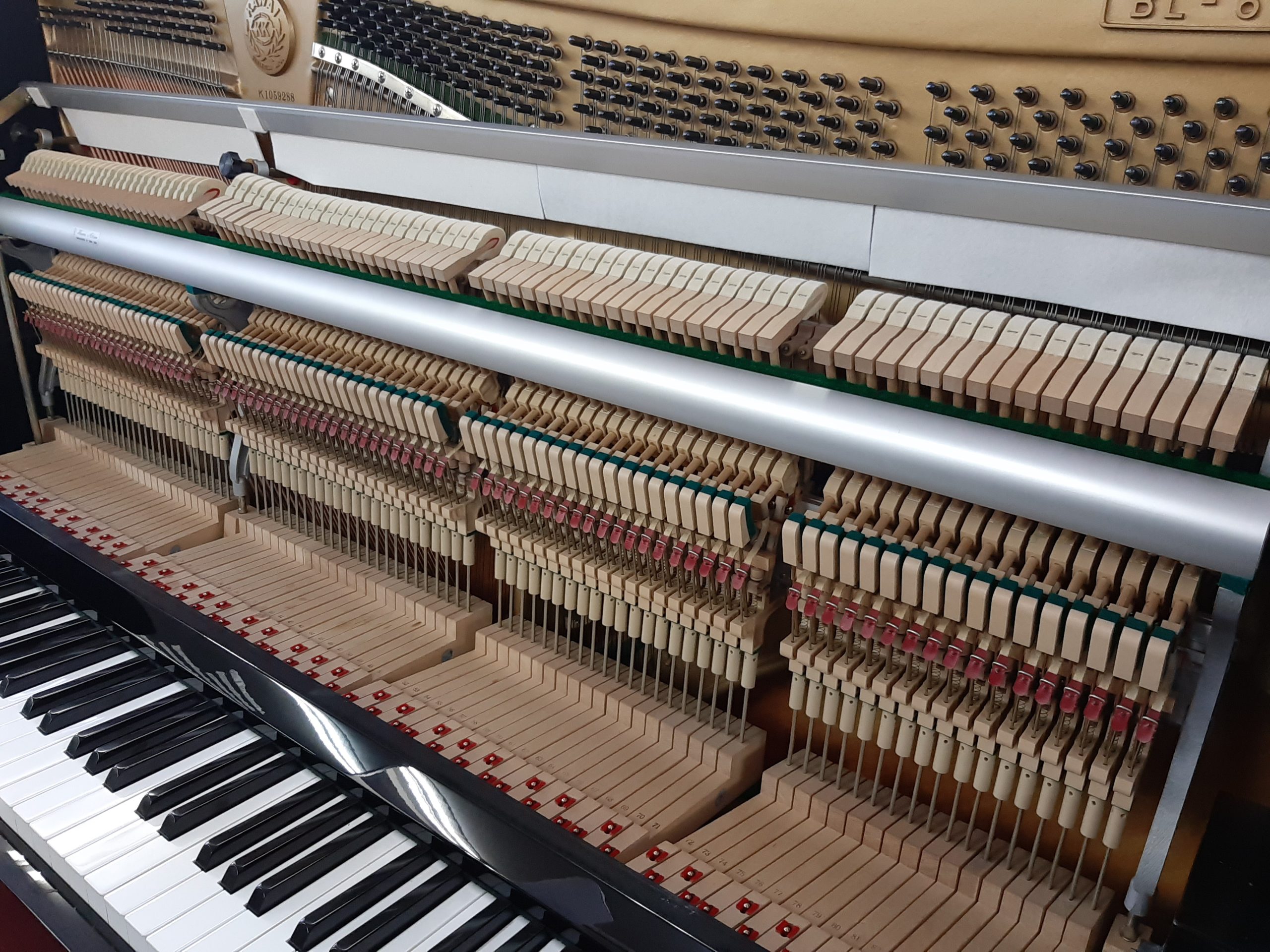 【5年保証付き】中古ピアノ KAWAI BL-61
