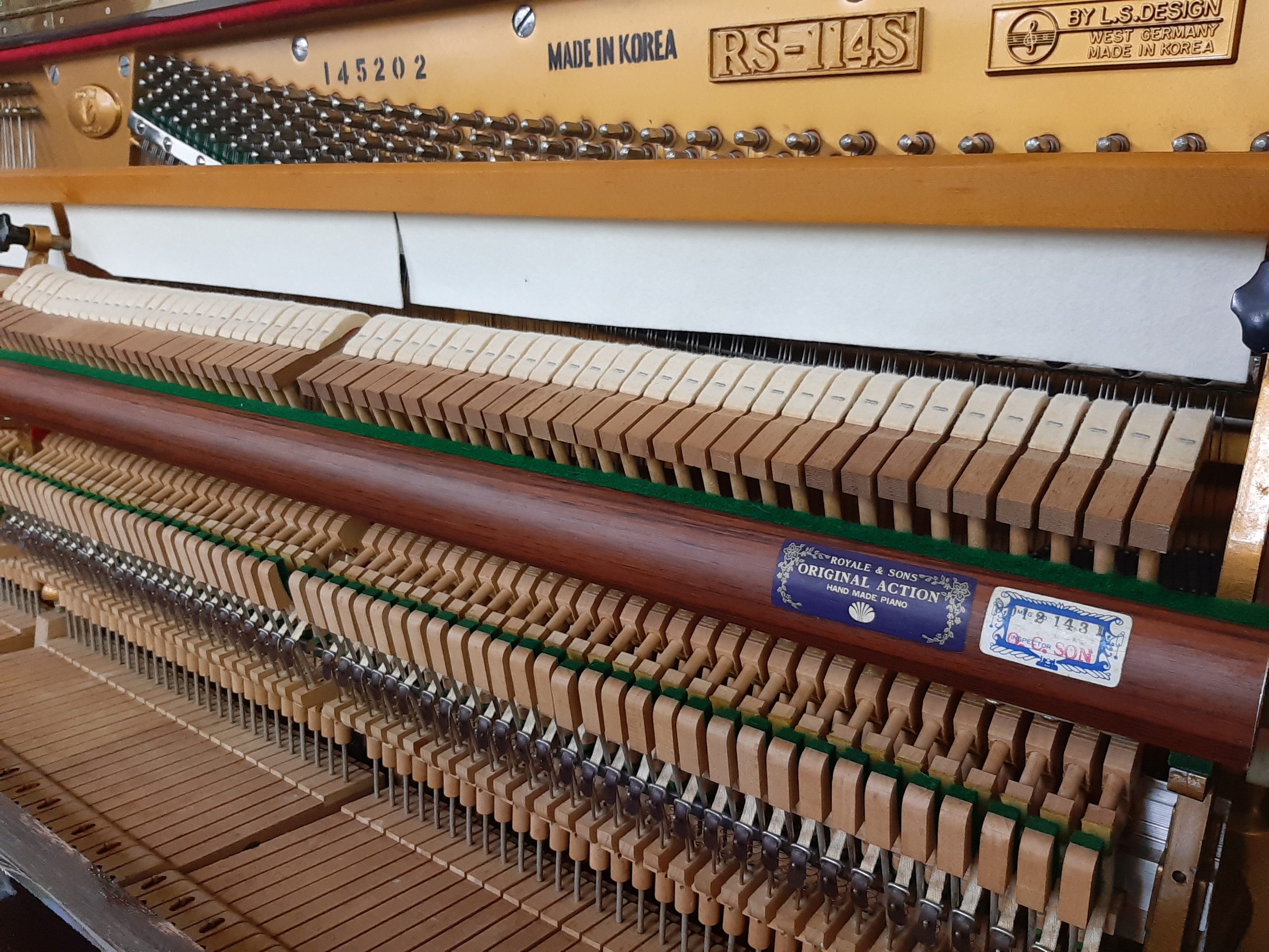   ROYALE & SONS RS-114S