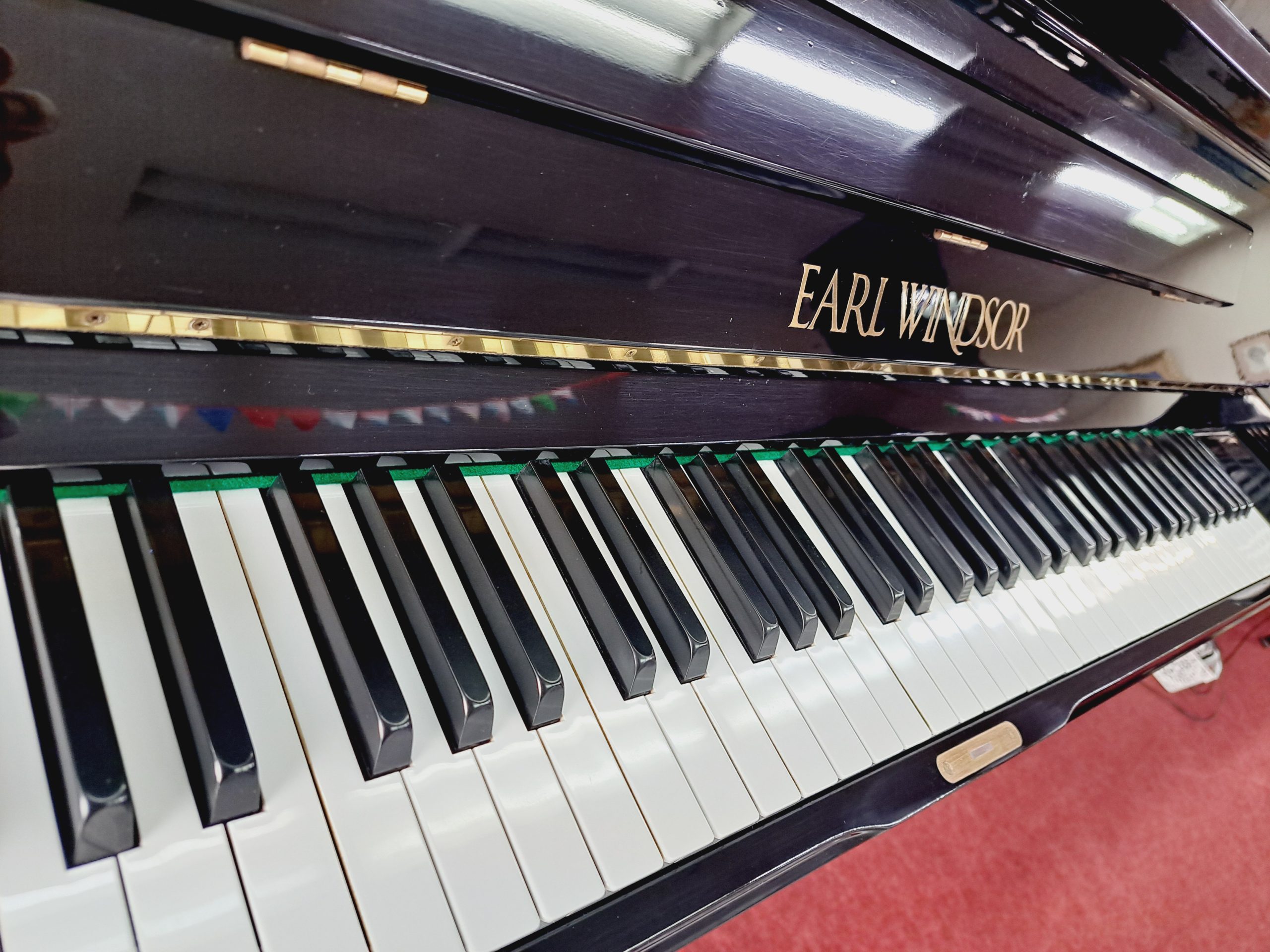 FLORA W113 アップライトピアノ 中古アップライトピアノ フローラピアノ製造 W113│ピアノ百貨