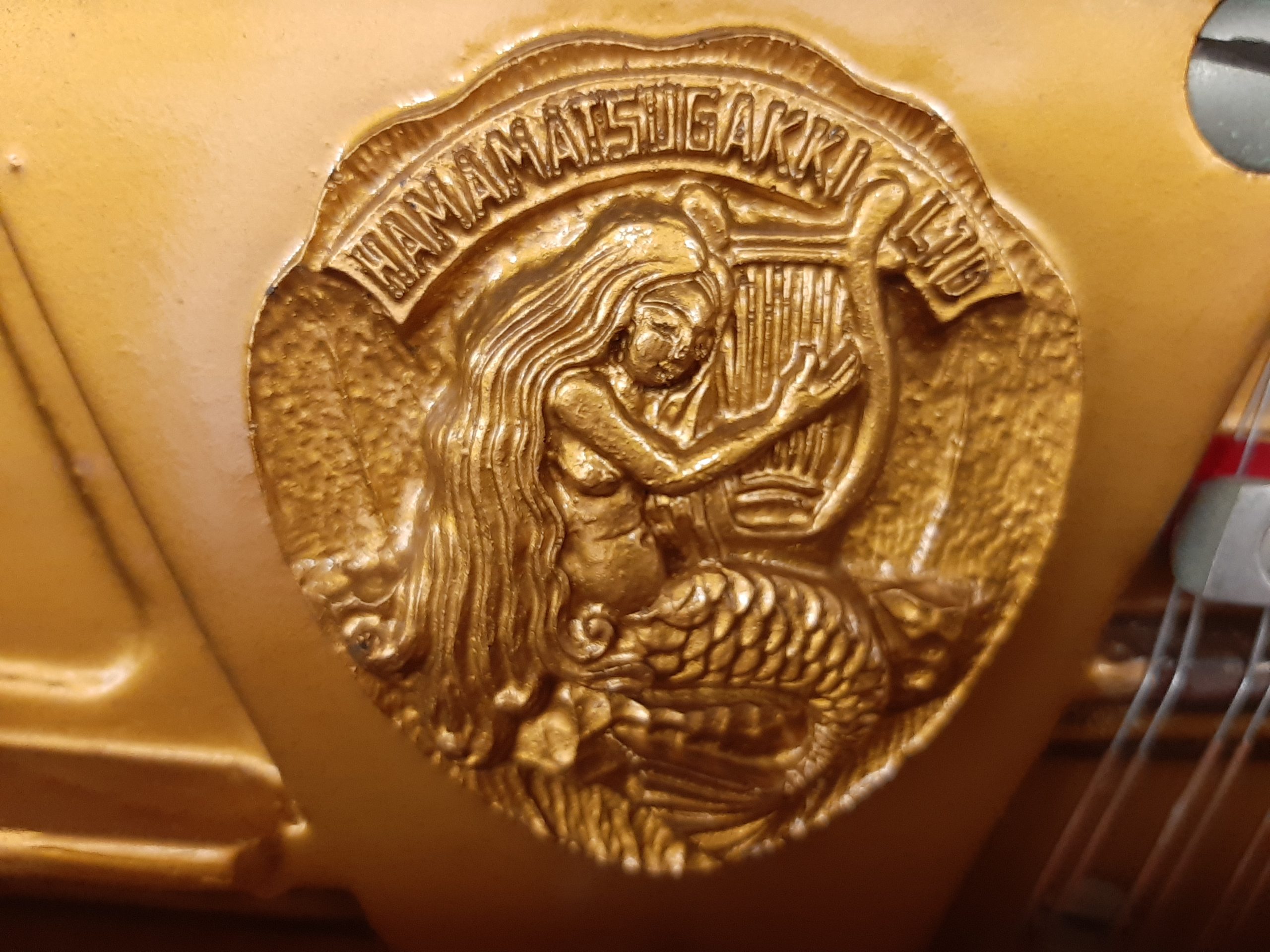 5年保証付き】中古ピアノ Wilson A-300 人魚のマーク│ピアノ百貨公式