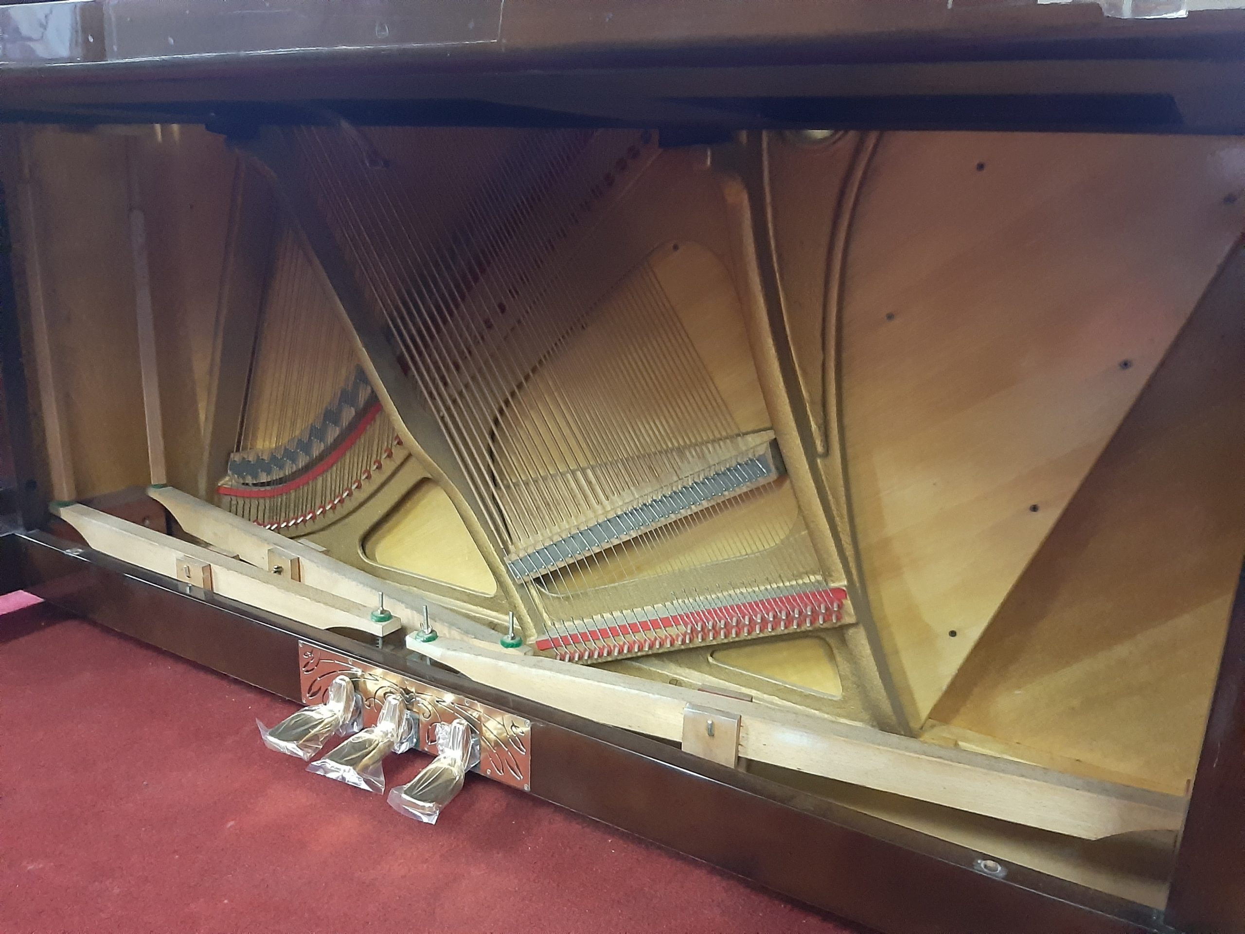 【中古】アップライトピアノ Wilson A-300 人魚のマーク