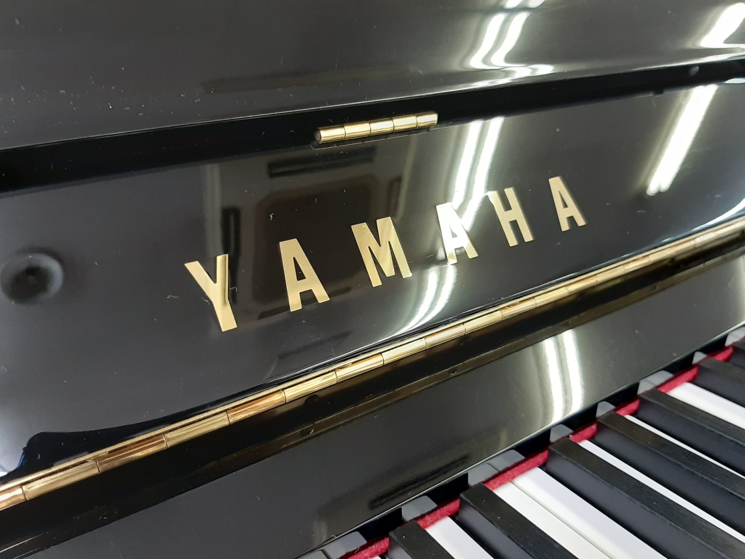 【中古】アップライトピアノ YAMAHA YU30BM 特別仕様モデル