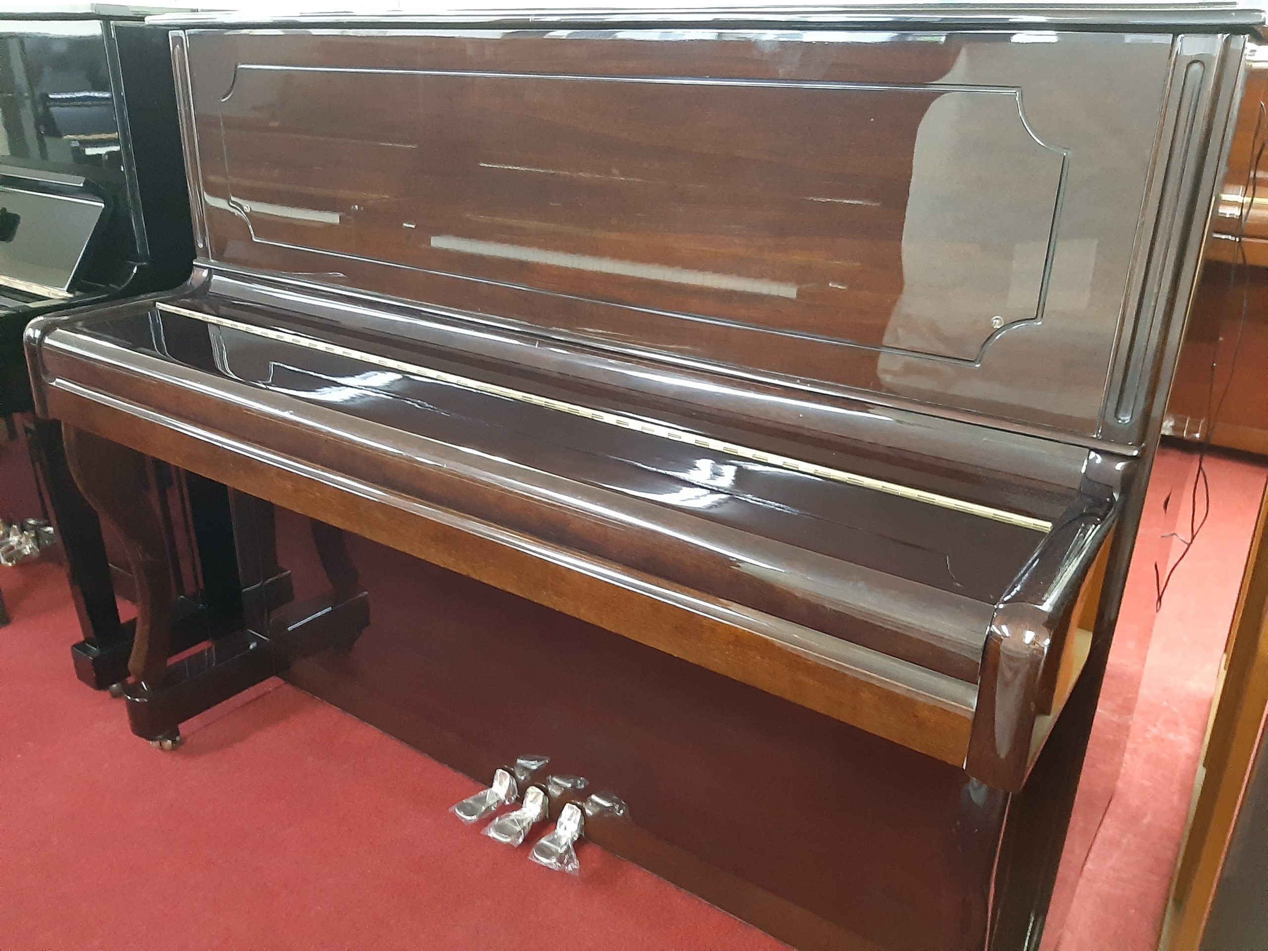 【5年保証付き】中古ピアノ STEINBURG MP-122 木目調 ネコ脚