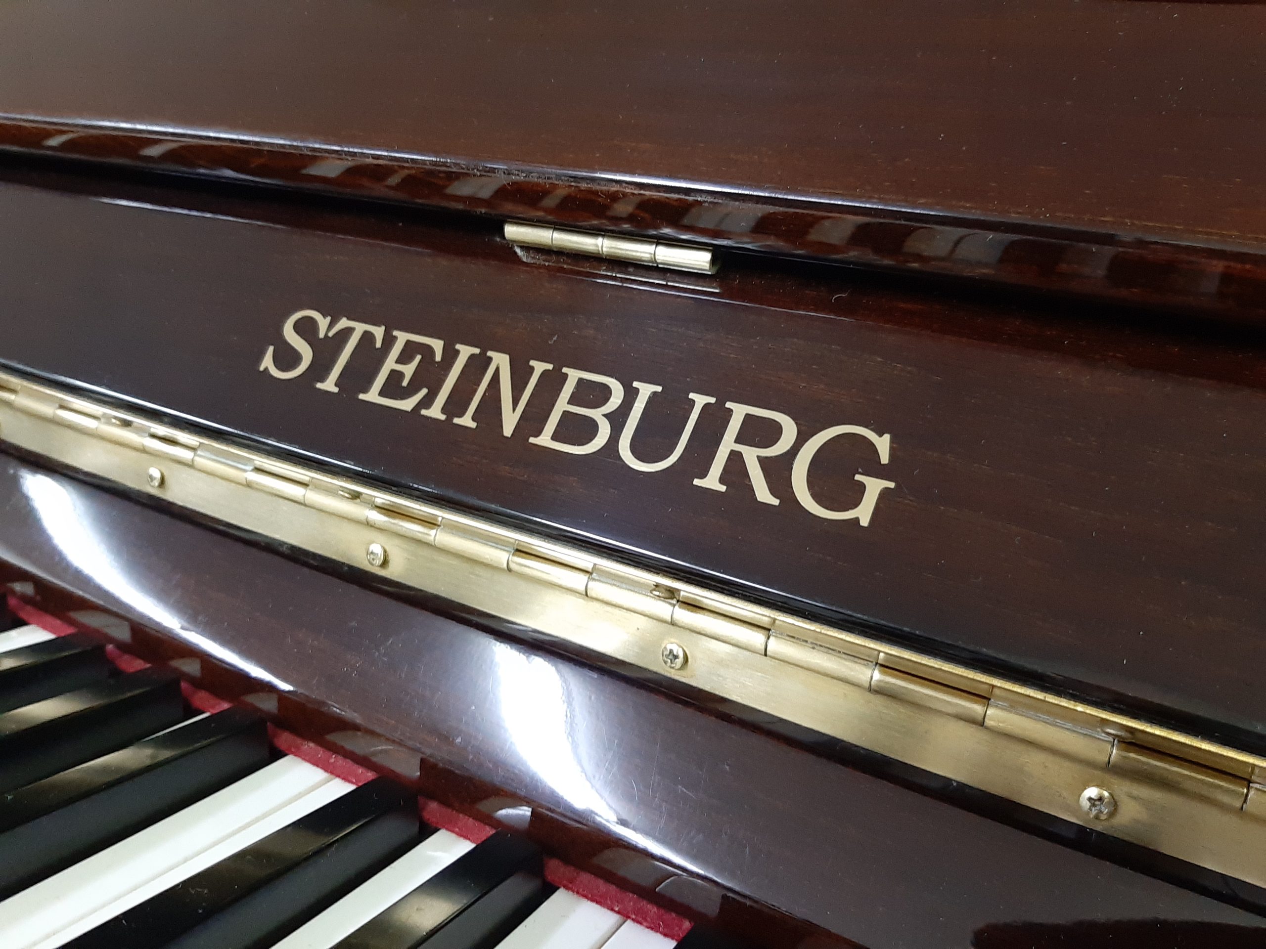 【5年保証付き】中古ピアノ STEINBURG MP-122 木目調 ネコ脚