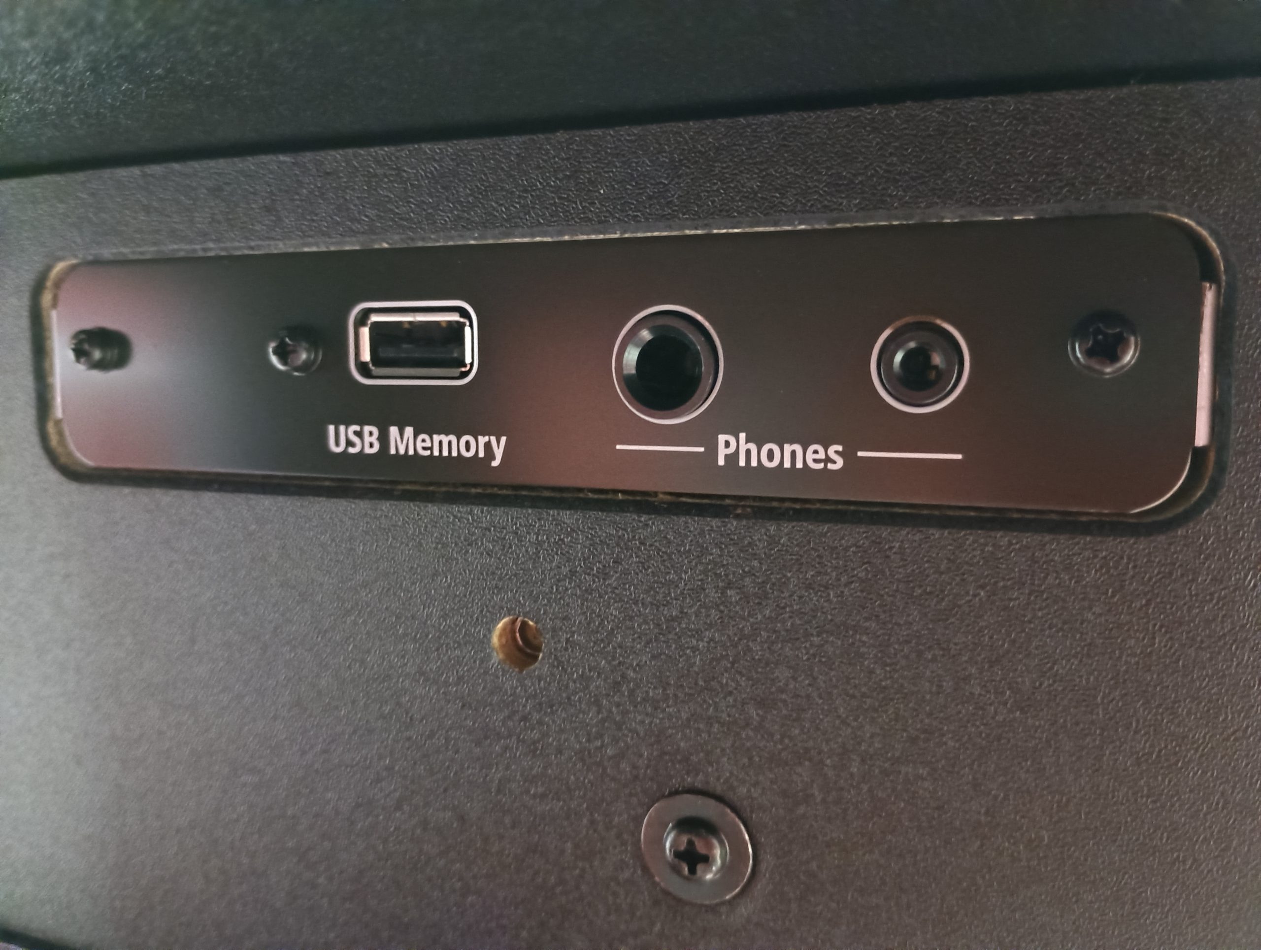 再入荷【新品】デジタルピアノ Roland F107-BK