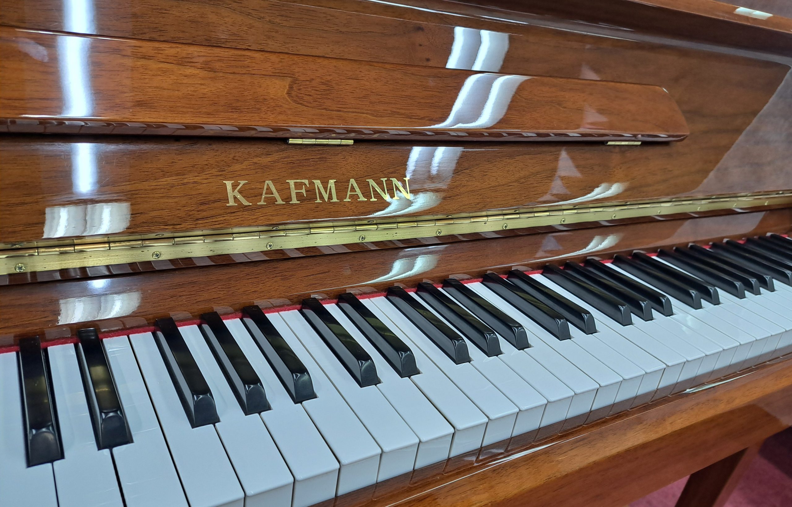 中古アップライトピアノ サミック K121