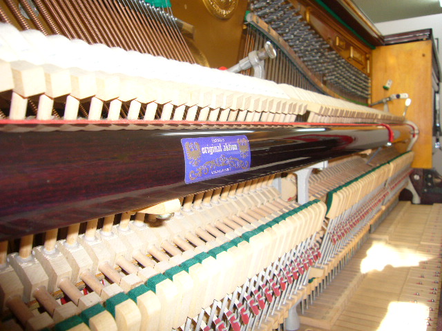 アップライトピアノ FRIEDRICH F102M