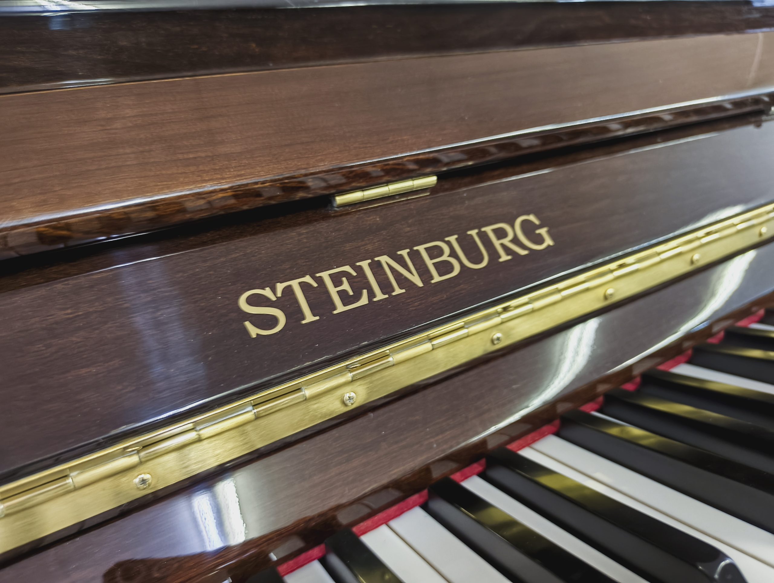 【中古】アップライトピアノ STEINBURG MP-122